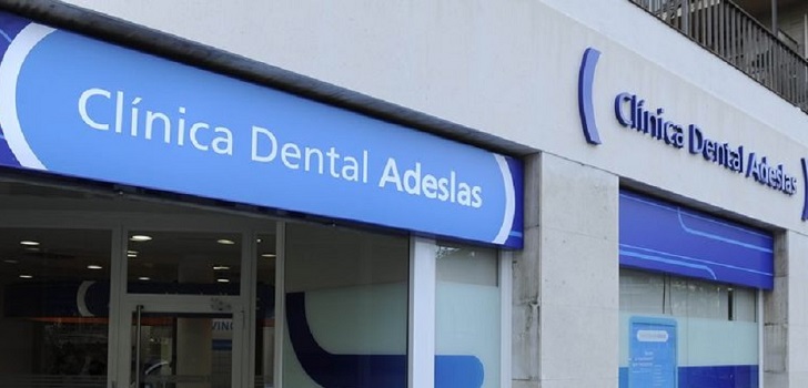 Adeslas crece en Madrid con una clínica dental en Collado Villalba